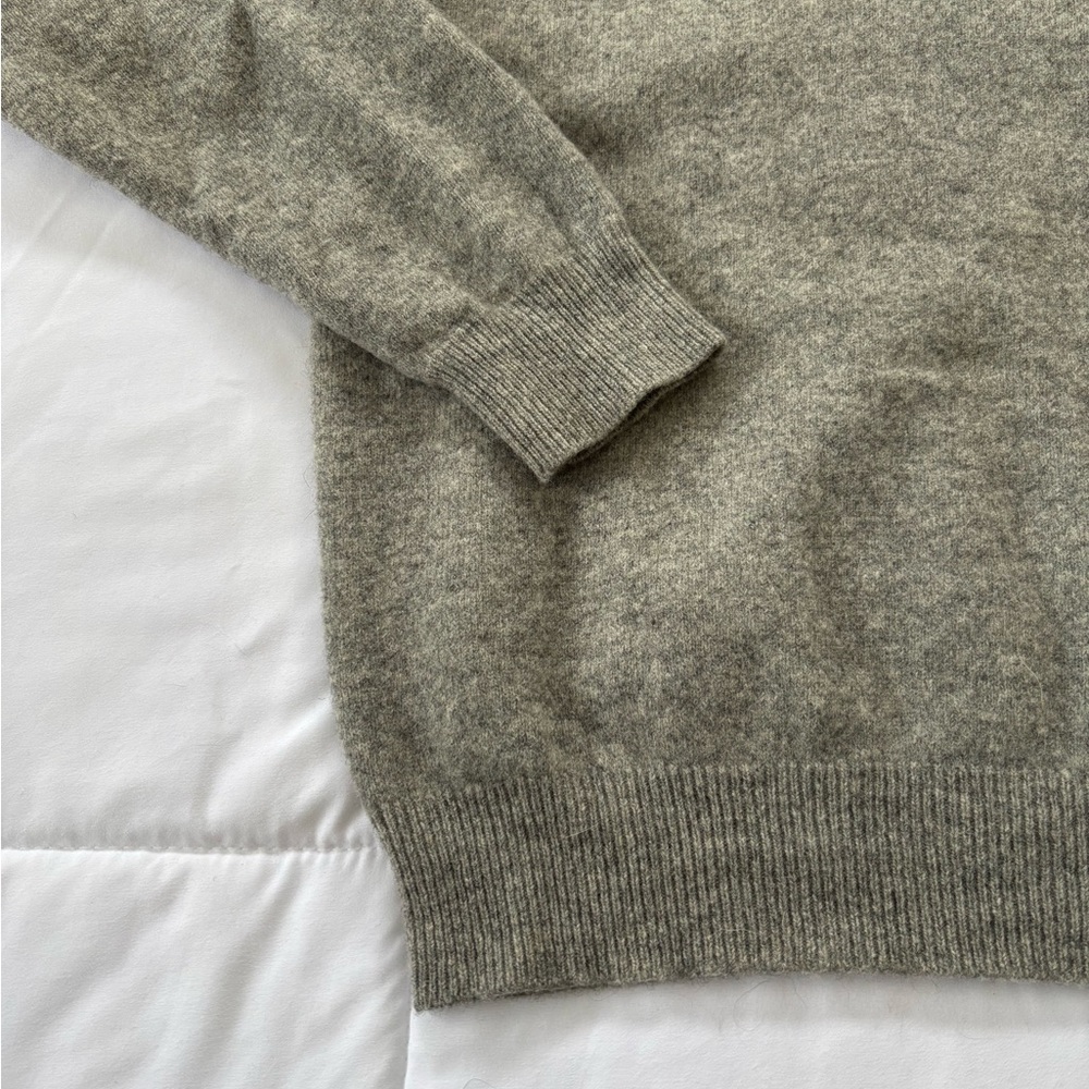 70s True Vintage 100% Lambswool Sears Roebuck and Co Light Gray Collared Sweater - Picture 6 of 12